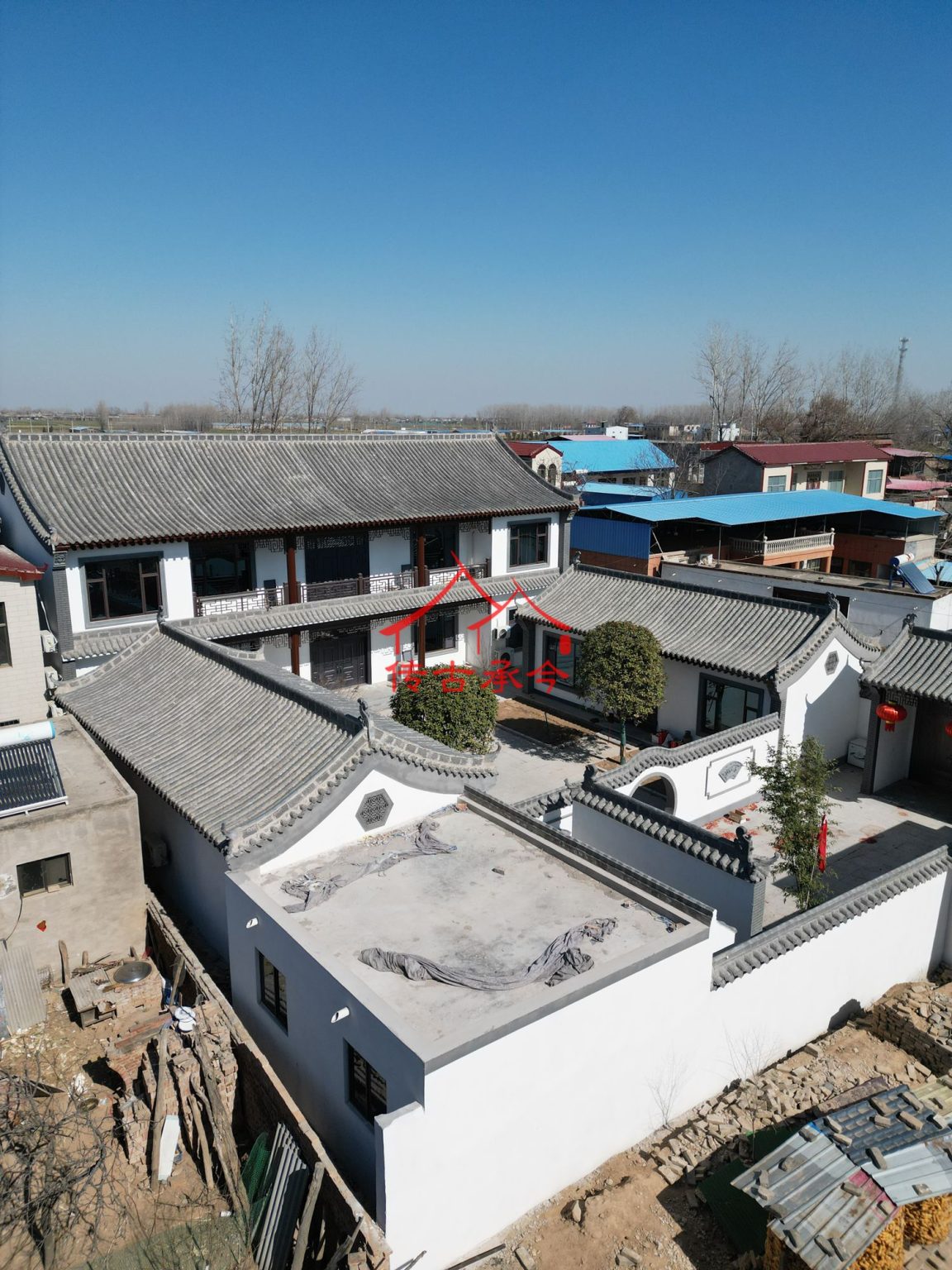 河南开封中式四合院自建房、宅基地中式合院 白墙灰瓦四合院、月洞门中式宅院 两层中式合院户型、带庭院自建房 二层挑空中式宅院 - 四合院设计院