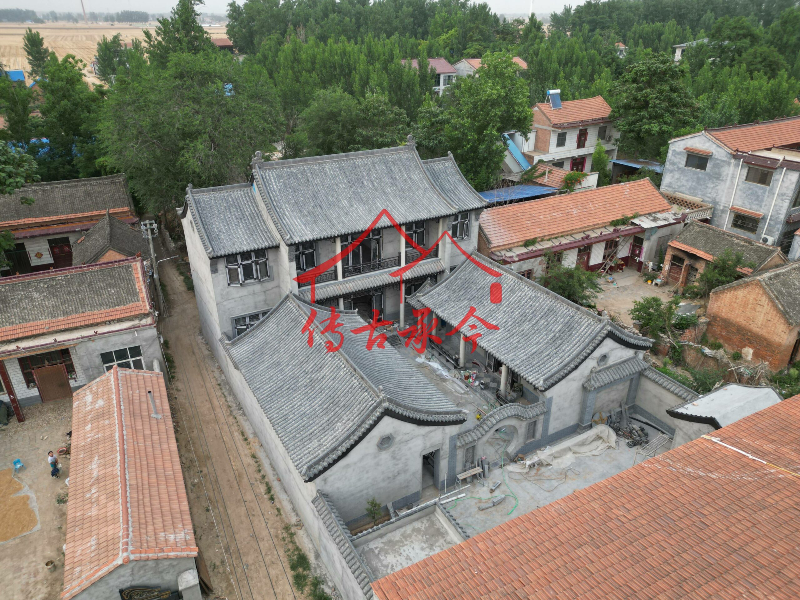 二层三合院